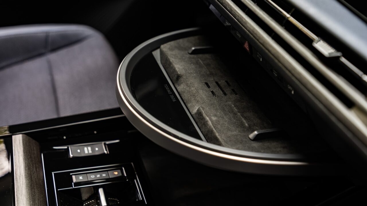 Een 'koffietafel' in de Lancia Gamma
