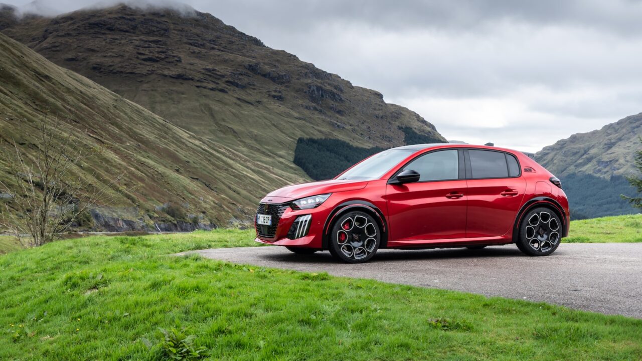 Peugeot e-208 GTi