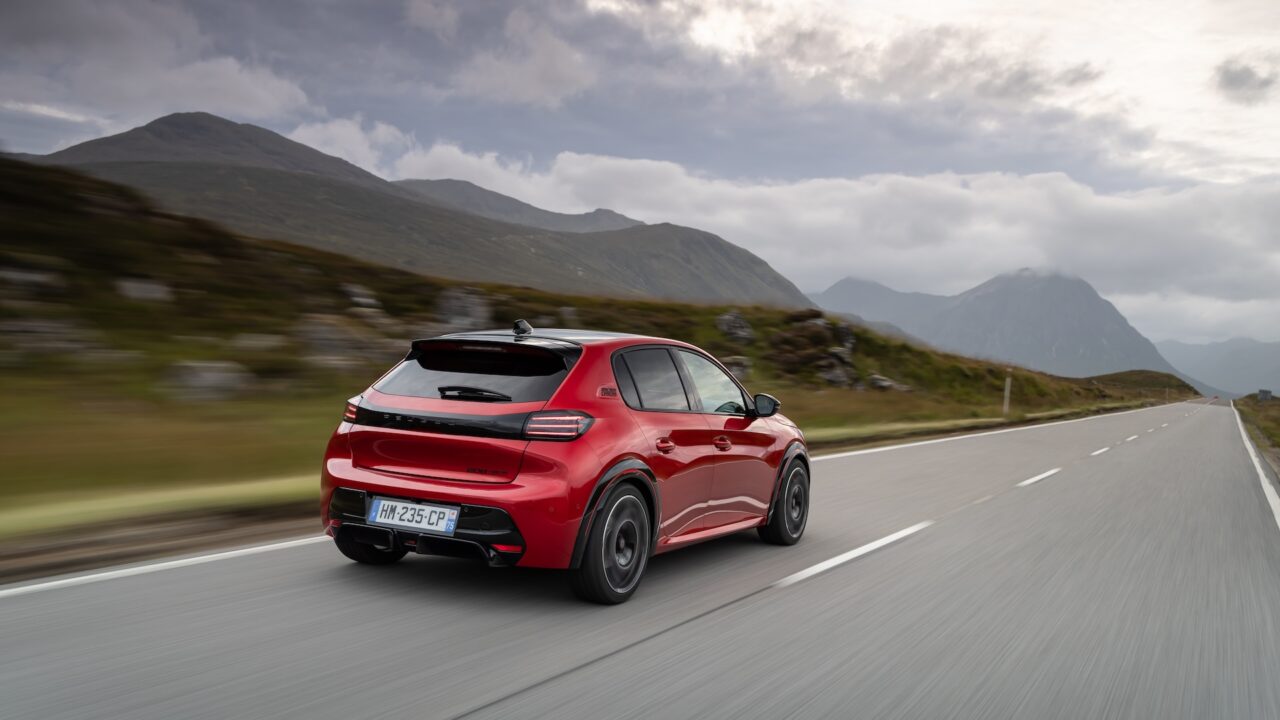 Peugeot e-208 GTi
