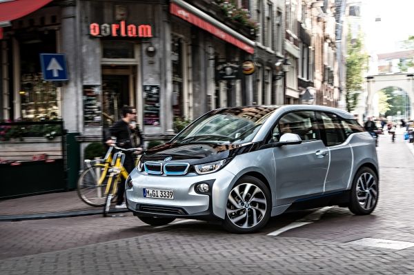 BMW i3 beschermt inzittenden uitstekend ...