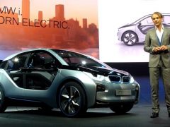 BMW-designer Adrian van Hooydonk over de nieuwe i3 ...