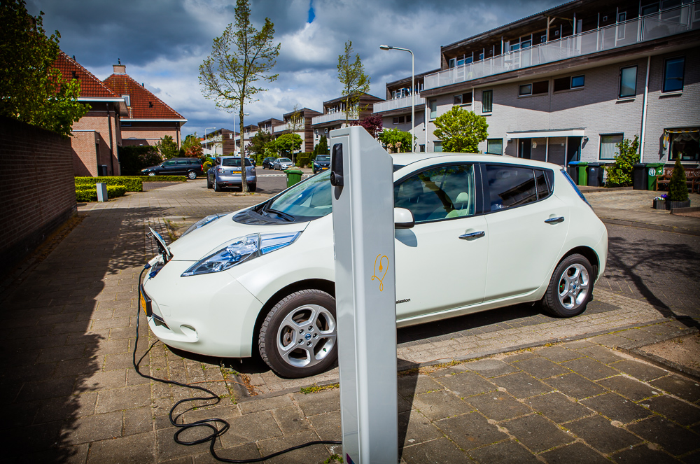 Wereldprimeur in Utrecht: auto voor de deur wordt energiecentrale ...