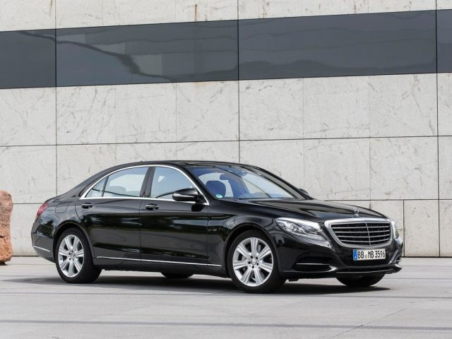 Eerste plug-inhybride van Mercedes-Benz nu te koop ...