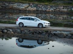 Rijtest – Volvo V60 Plug-in Hybrid ...