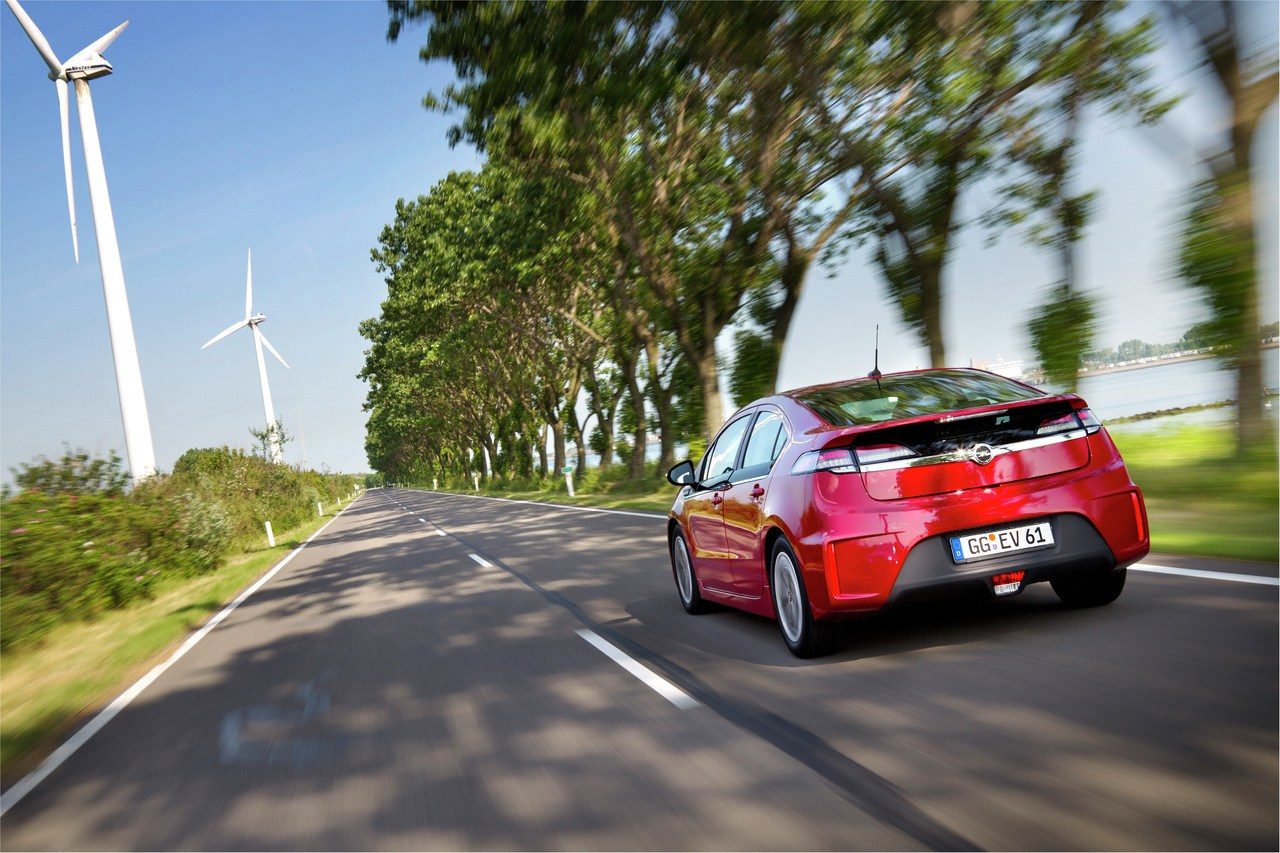 Elektrisch aangedreven auto’s zijn te stil ...