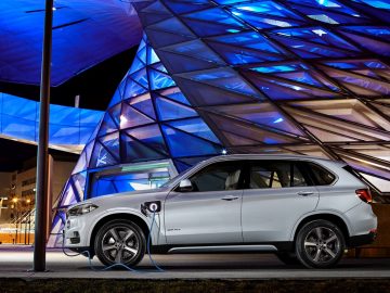 BMW X5 xDrive40e komt in september met 14% bijtelling ...