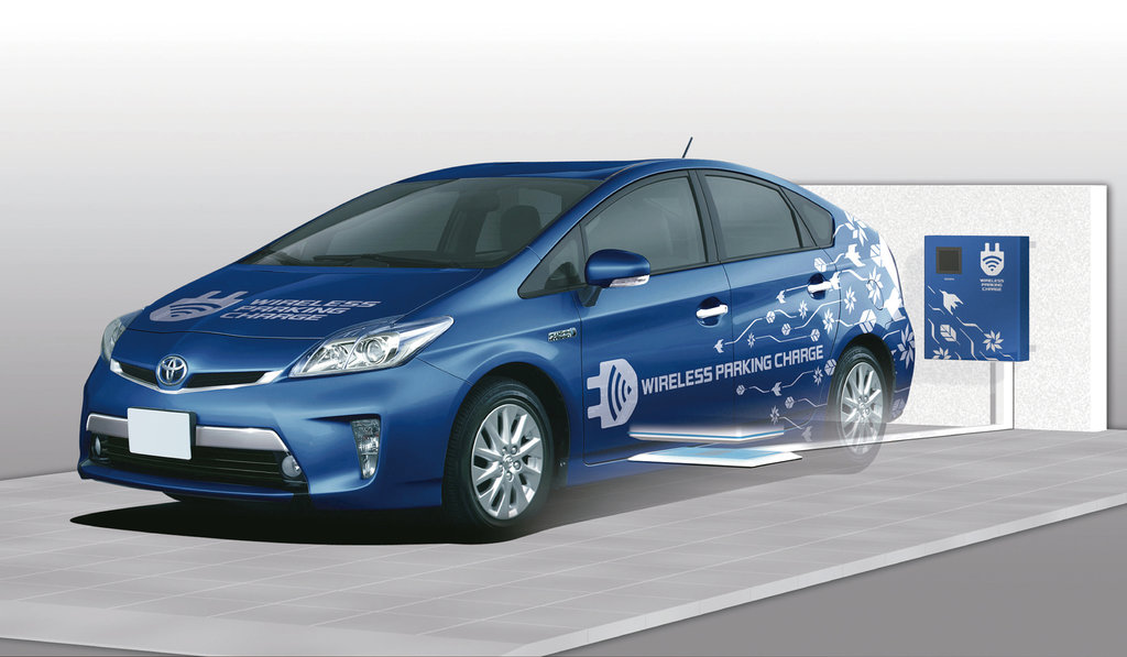 Toyota test met draadloos opladen ...