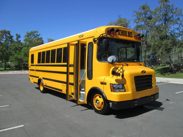 Old school schoolbus om te bouwen naar elektrisch ...