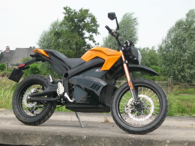 Fluisterstil motorrijden met de elektrische Zero DS ZF 11.4 ...
