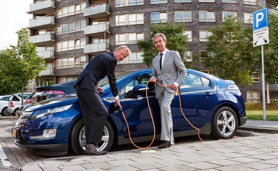 LeasePlan en MRA-Elektrisch gaan samen elektrische laadpalen plaatsen ...