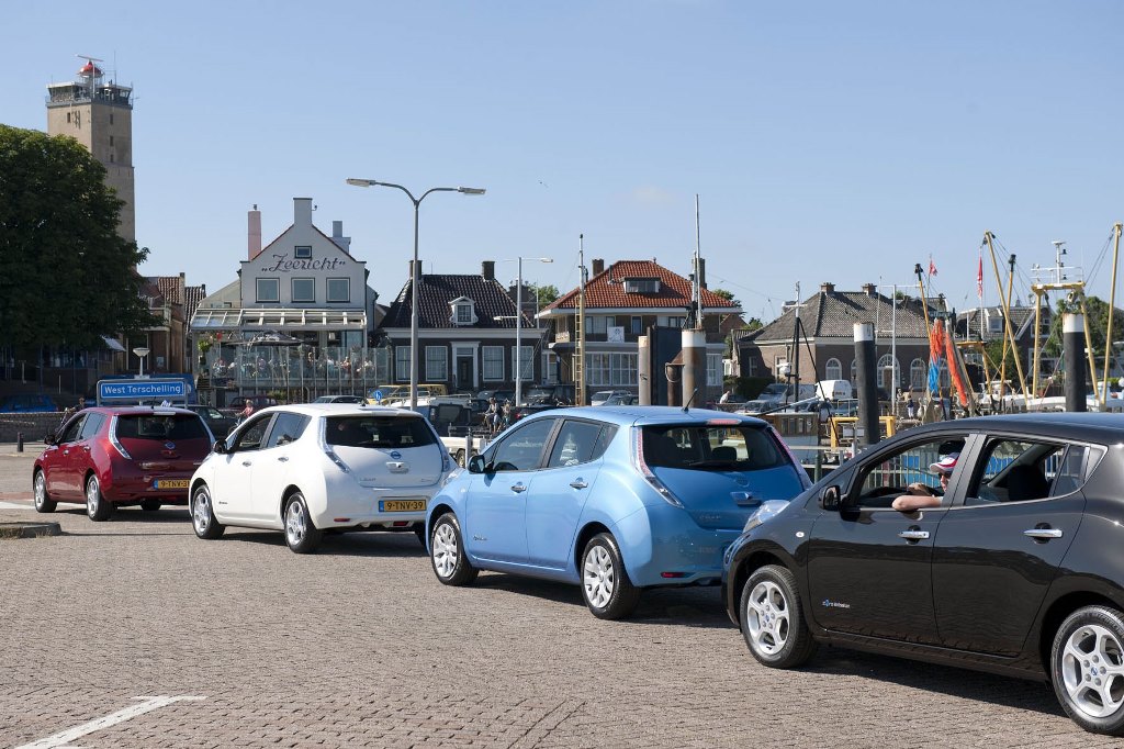 Honderd Nissans Leaf voor Terschelling ...