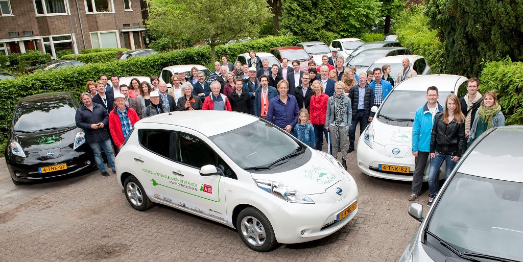 25 Nissans Leaf voor Project A15 ...