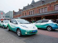 Elektrisch rijden: Daimler casht, Postcodeloterij betaalt en BOVAG baalt ...