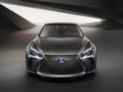 De volgende Lexus LS rijdt op waterstof ...