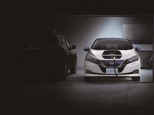 Nissan LEAF charging