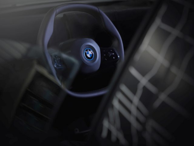 Dit stuurwiel zit in toekomstige BMW’s ...