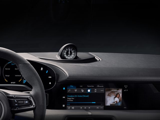 Porsche Taycan heeft vijftig miljoen liedjes aan boord ...