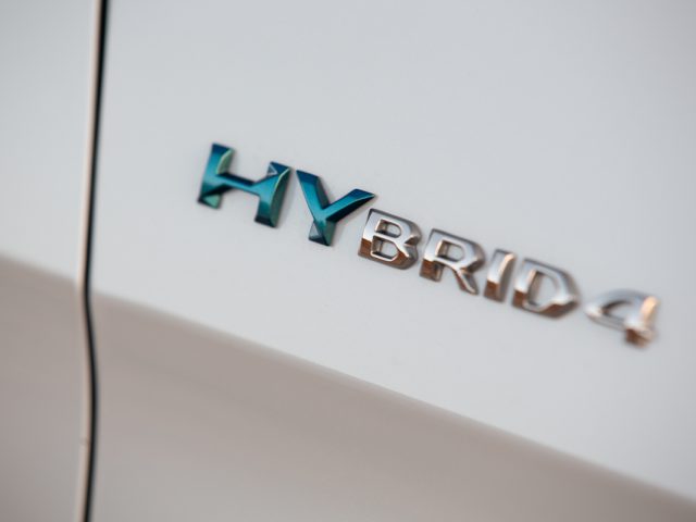 Autotest – Peugeot 3008 GT HYbrid4 (2020) heeft 300 pk ...