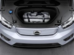 Hagelnieuwe assemblagelijn voor batterijen in Volvo-fabriek Gent gereed ...