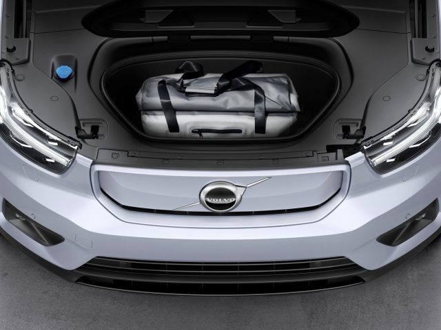 Hagelnieuwe assemblagelijn voor batterijen in Volvo-fabriek Gent gereed ...