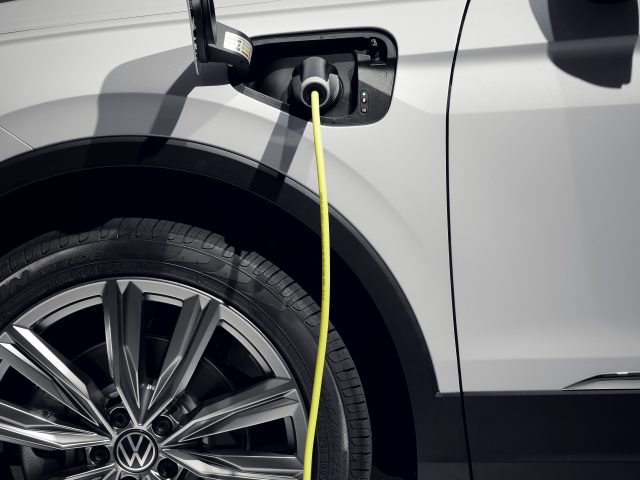 Volkswagen Tiguan eHybrid: 245 pk sterke stekkerhybride ...