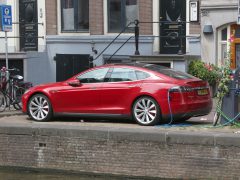 Binnenkort minder parkeergeld voor elektrische auto’s in Amsterdam? ...