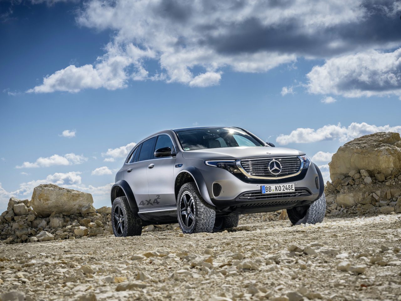 Elektromobilität wird abenteuerlustig. Die Fahrzeugstudie Mercedes-Benz EQC 4x4 ...