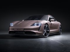 Porsche Taycan met achterwielaandrijving blijkt koopje ...