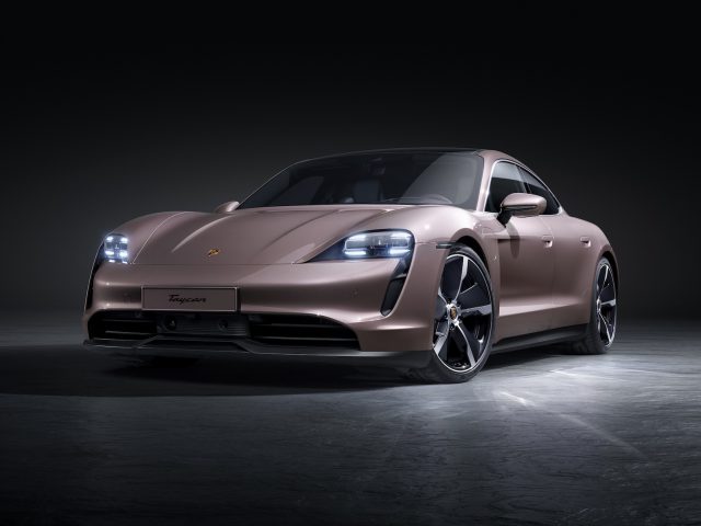 Porsche Taycan met achterwielaandrijving blijkt koopje ...