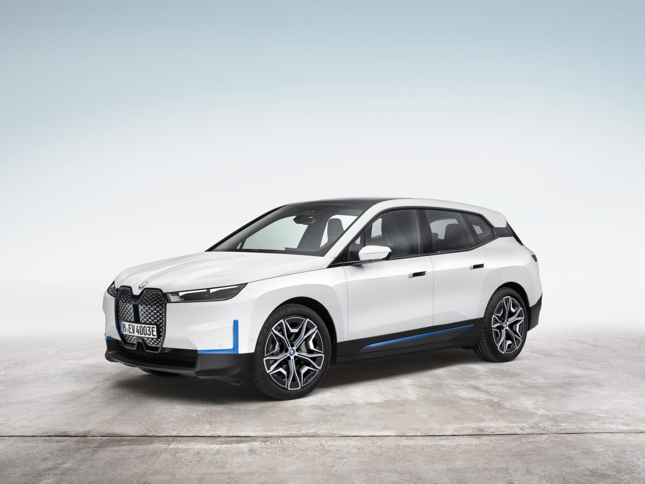 BMW iX komt als xDrive40 en xDrive50: prijzen en details! ...