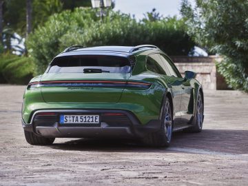 Direct 4 uitvoeringen van Porsche Taycan Cross Turismo ...