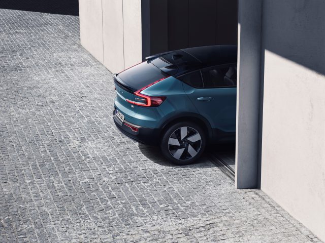 Volvo C40 Recharge ...